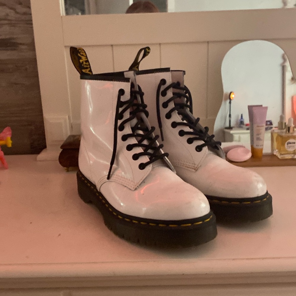 WHITE PLATFORM DOC MARTEN